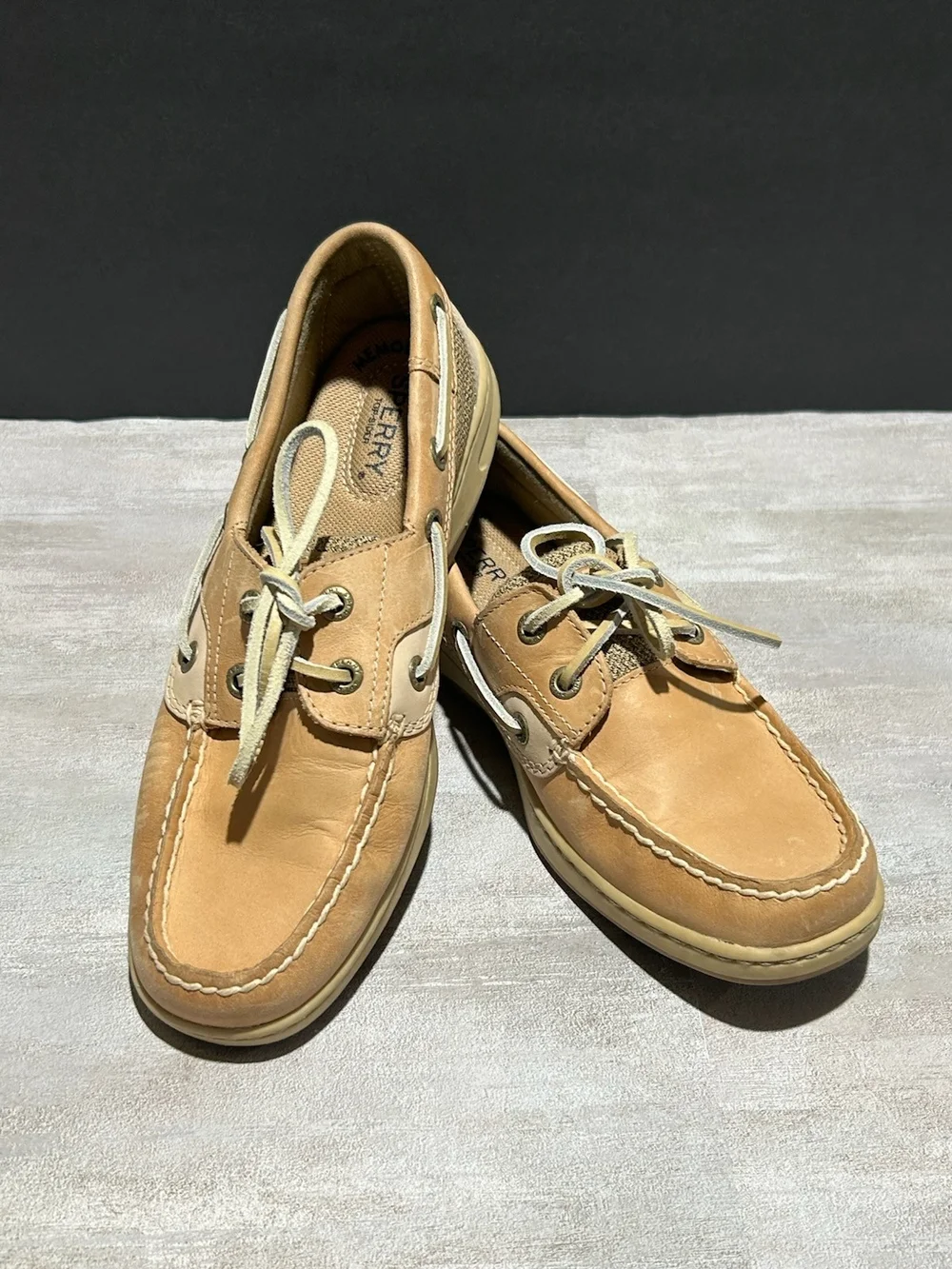 Sperry women tan